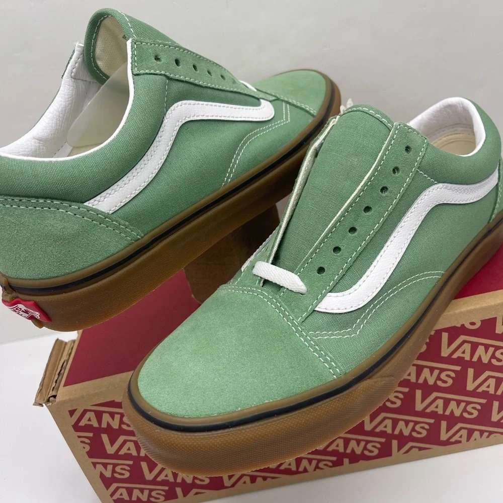 Vans Men’s Old Skool (Gum) Basil/True White Sneakers VN0A38G19M0